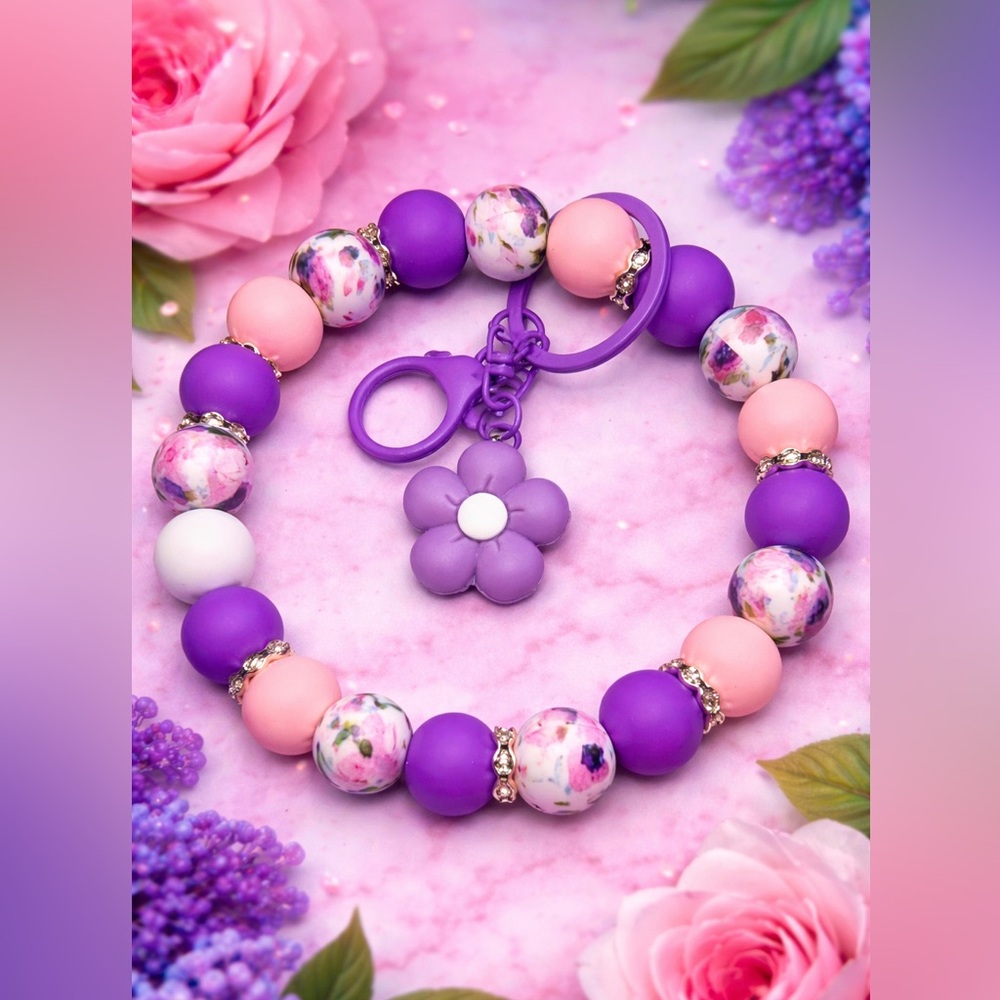 💜🌸 Purple Floral Beaded Wristlet Keychain 🌸💜